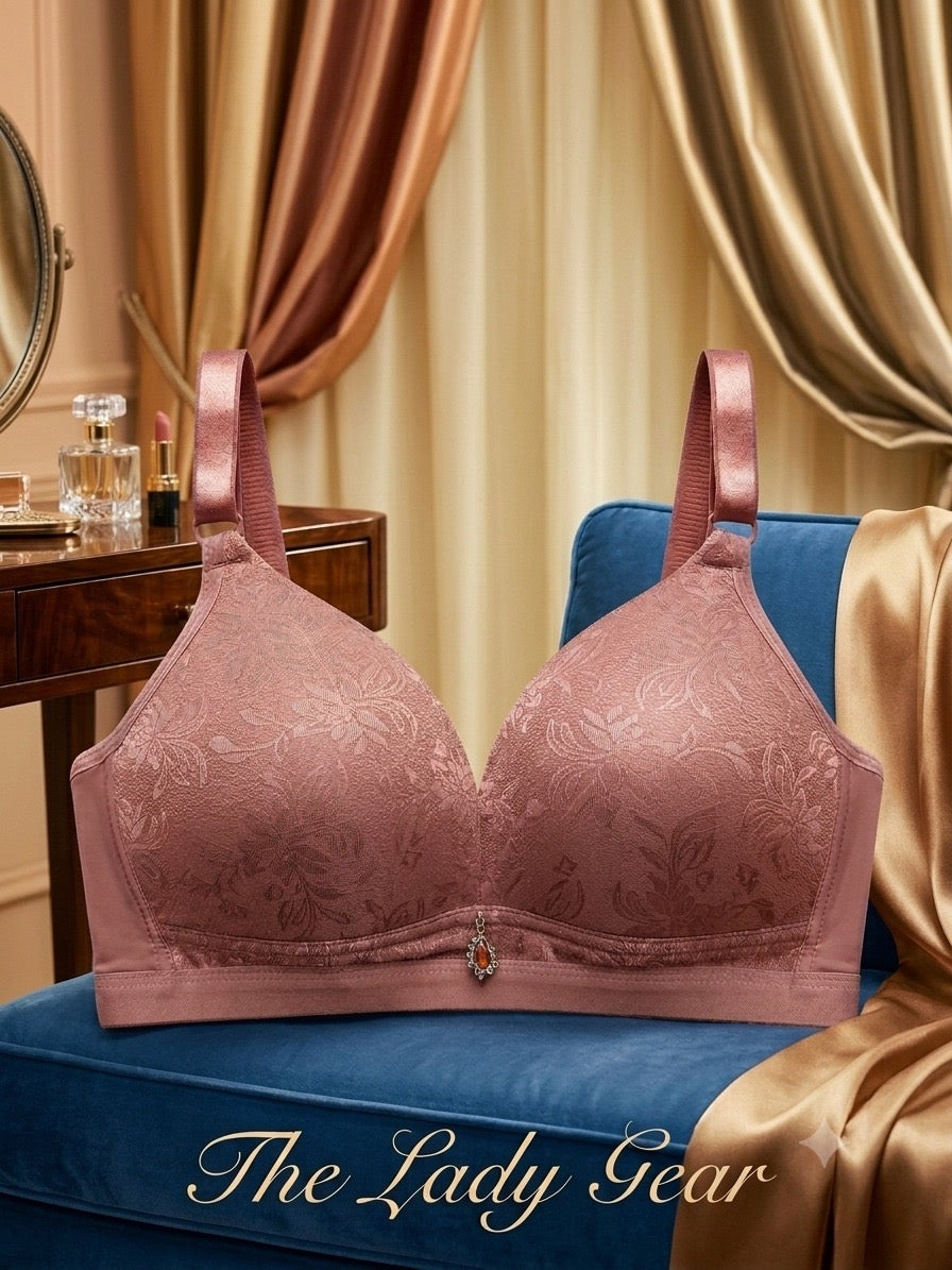 Embossed florals, rich bronze tones, and a touch of sparkle. What's not to love?
Supportive Wide Straps: Designed with wide, smooth, satin-finish straps that distribute weight evenly for ultimate comfort and lift.