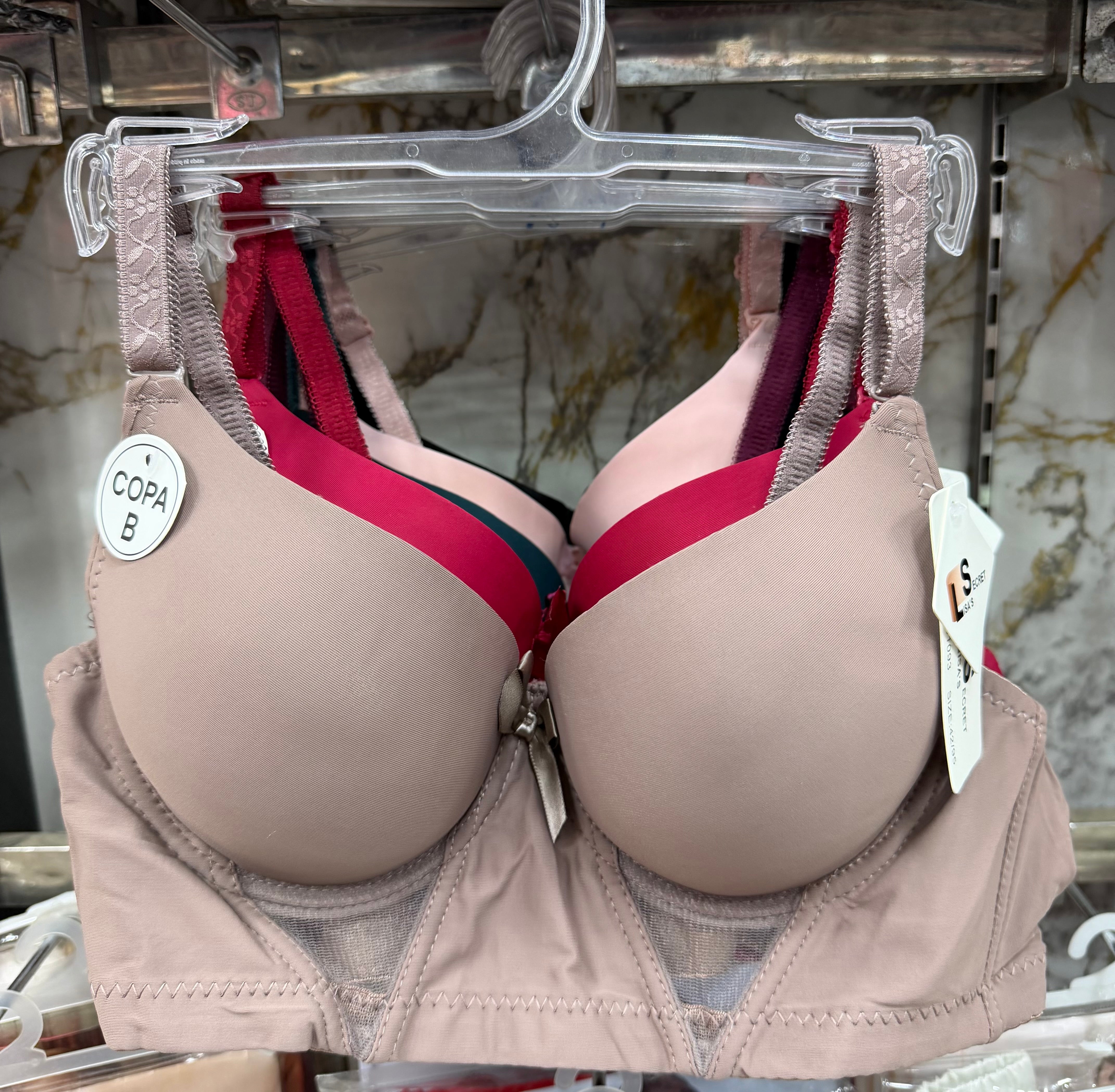 Glossy Seamless Underwear Womens Padded Backless
Bra for Wedding Dress