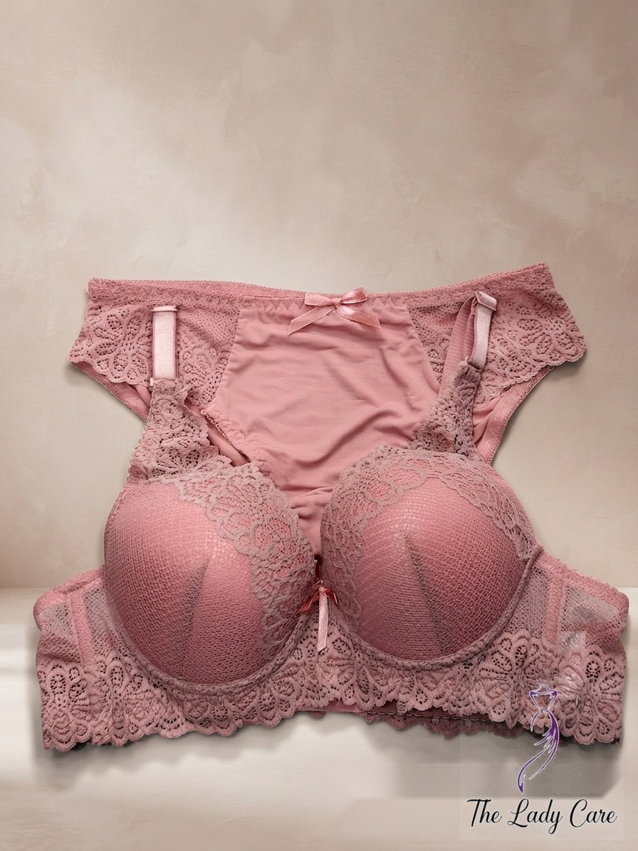 This fancy article is designed for both elegance and comfort, making it a perfect addition to your intimate wear collection.
Crafted from a delicate, intricate floral lace pattern that covers the full cups, the wide under-bust band, and the matching panti