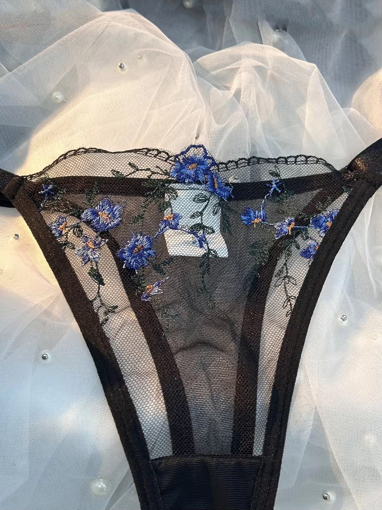 OEM Nightie Mature Ladiespush up Bra Dame Panties
Embroidery Floral Hot Balconette Bra Underwear and Panties Set Women Sexy Lace