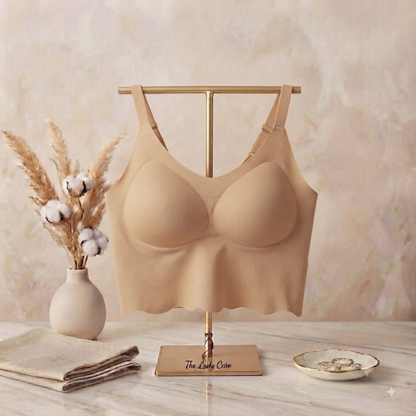 Smooth Front: Molded cups create a natural silhouette and a
smooth finish under any outfit.