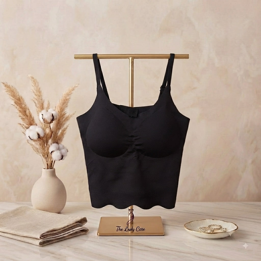 Smooth Front: Molded cups create a natural silhouette and a
smooth finish under any outfit.